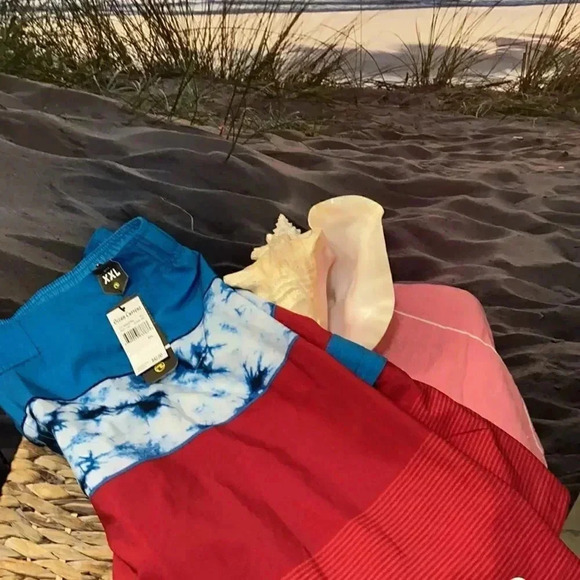 NWT Ocean Current XXL swim trunks - Picture 2 of 7